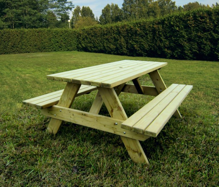 Picnic bench
